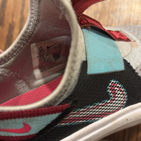 Nike sneakers - Picture 4 of 5